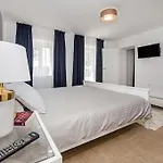 House Nina Vila *