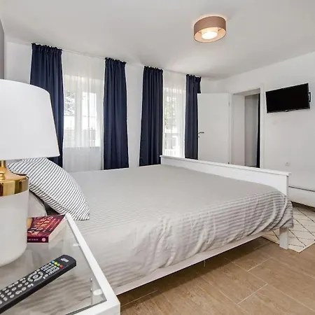 House Nina Villa *