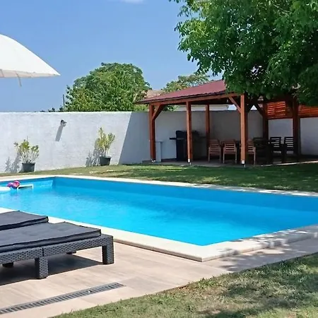 House Nina * Petehi
