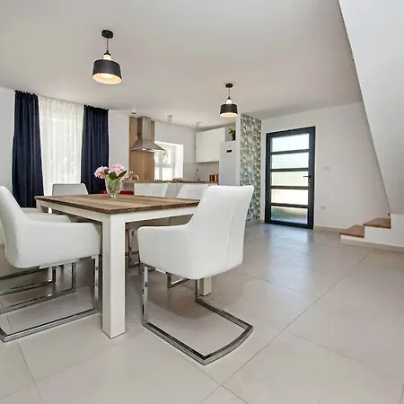 Villa House Nina Petehi